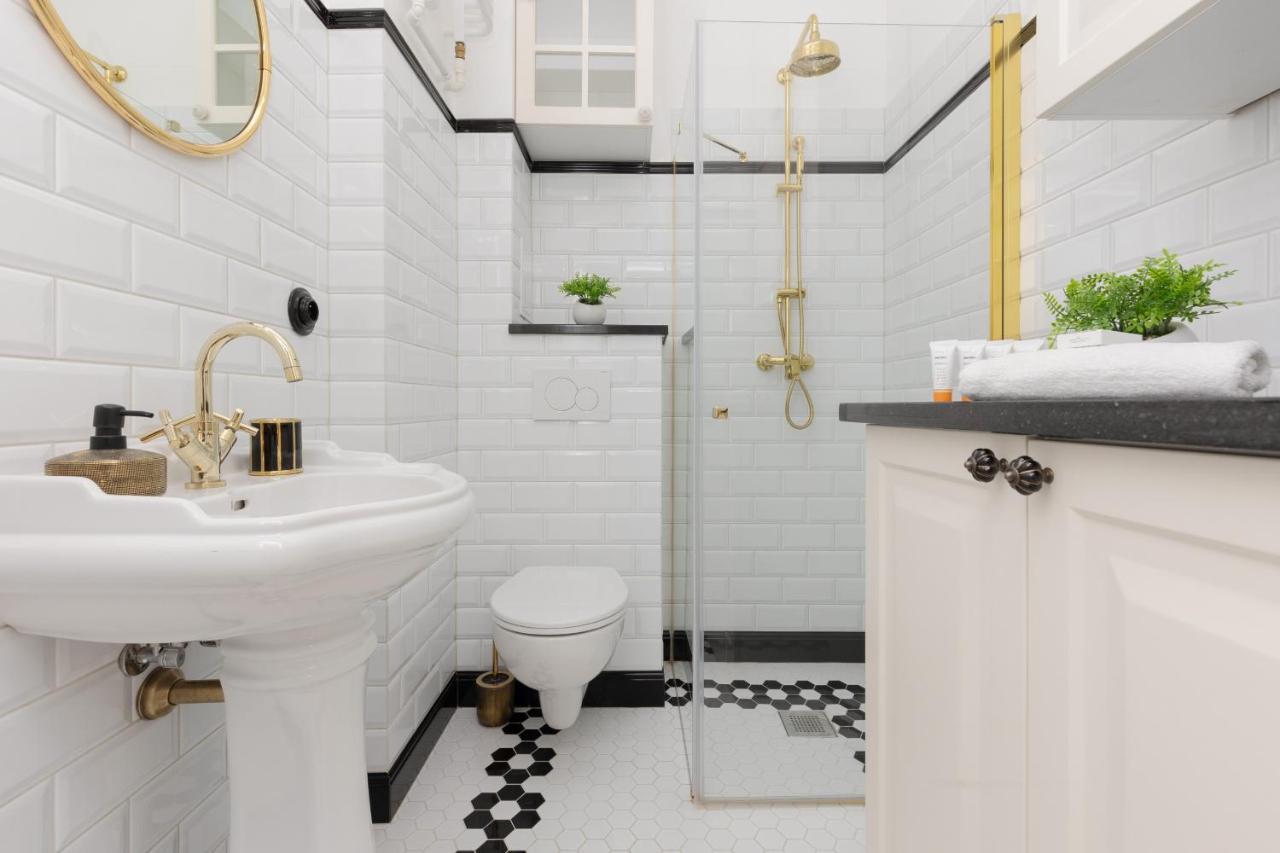 Metro Rondo Onz Apartment By Noclegi Renters Varşova Dış mekan fotoğraf